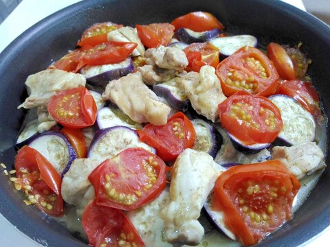 フライパンで☆鶏肉となすの重ね蒸し